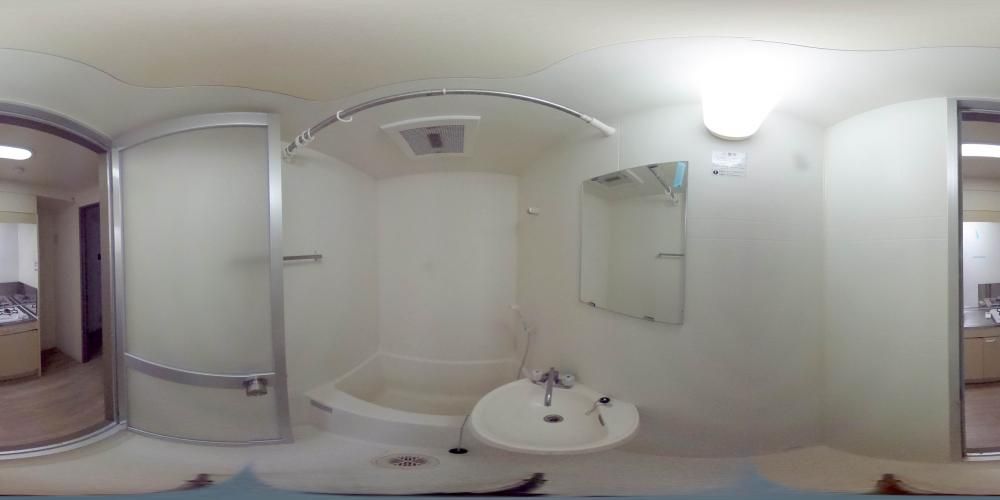 �o�X���[��