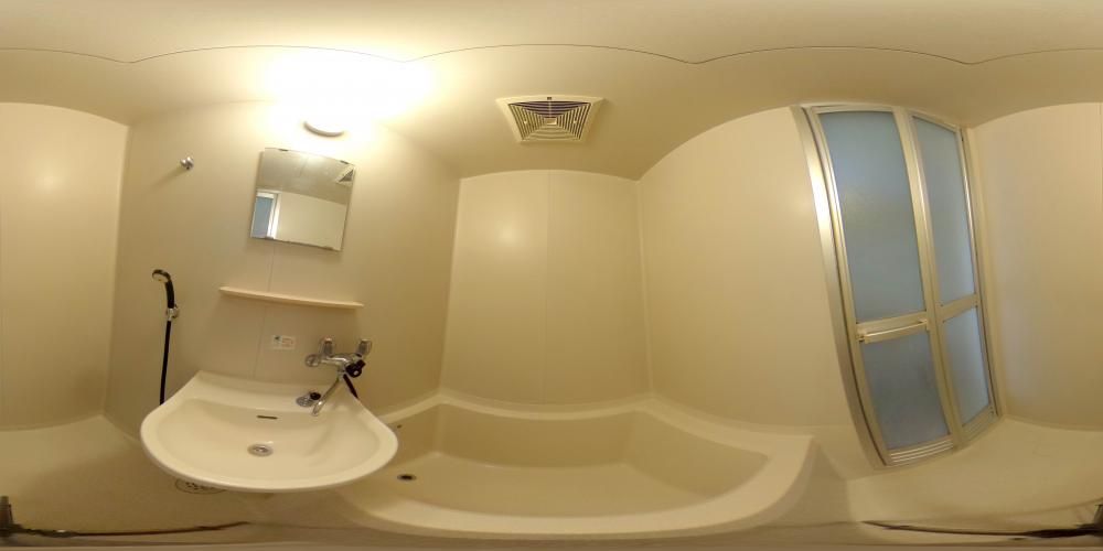 �o�X���[��