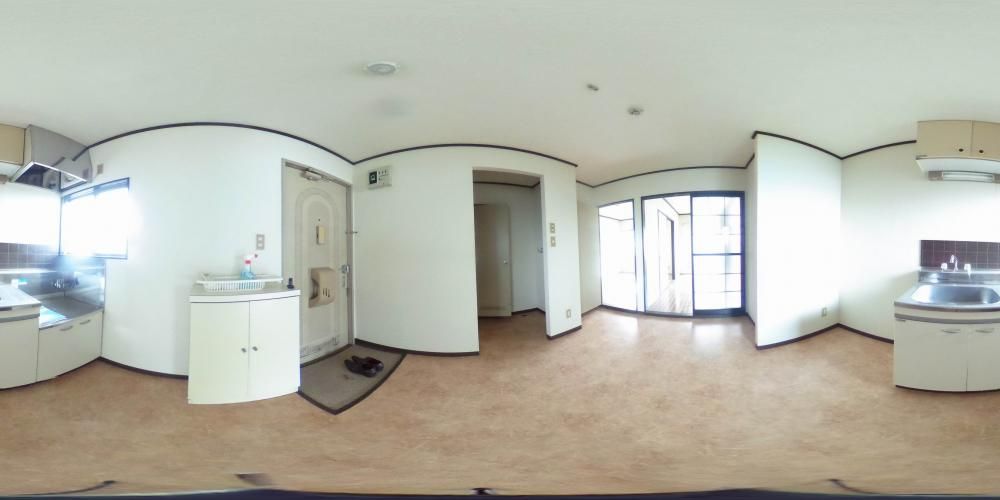 ���r���O