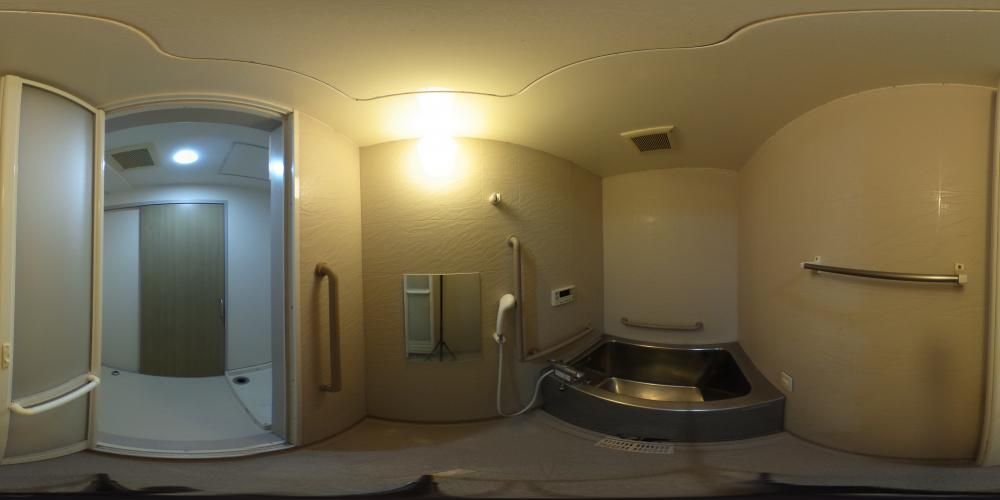 �o�X���[��