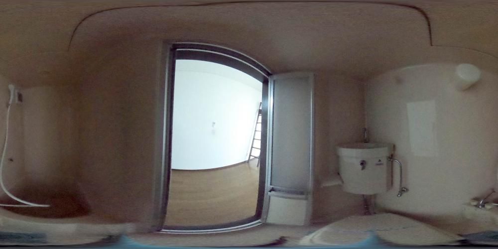 �o�X���[��