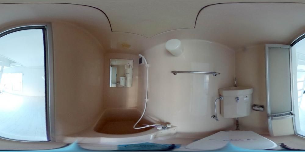 �o�X���[��