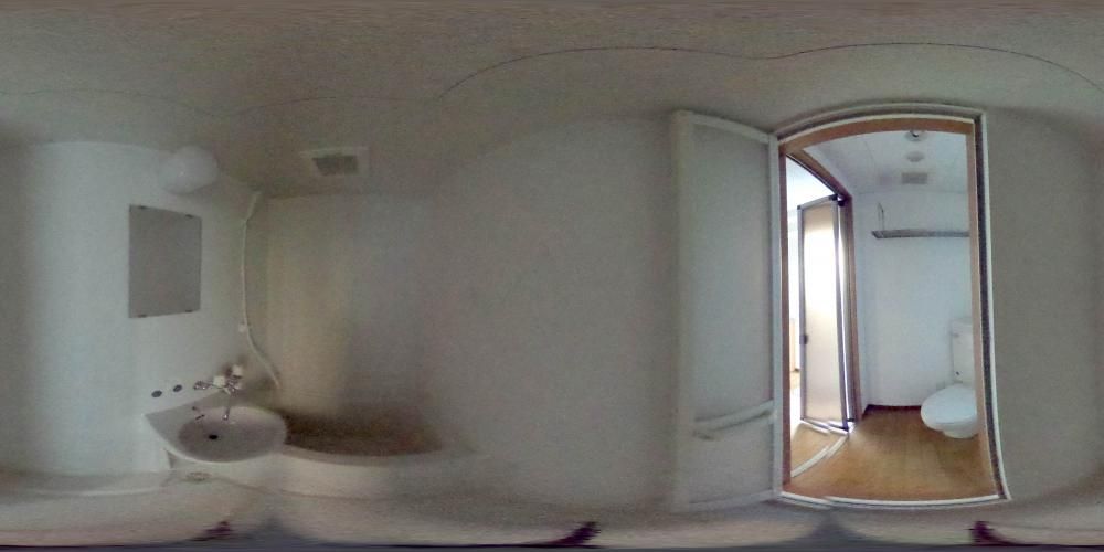 �o�X���[��